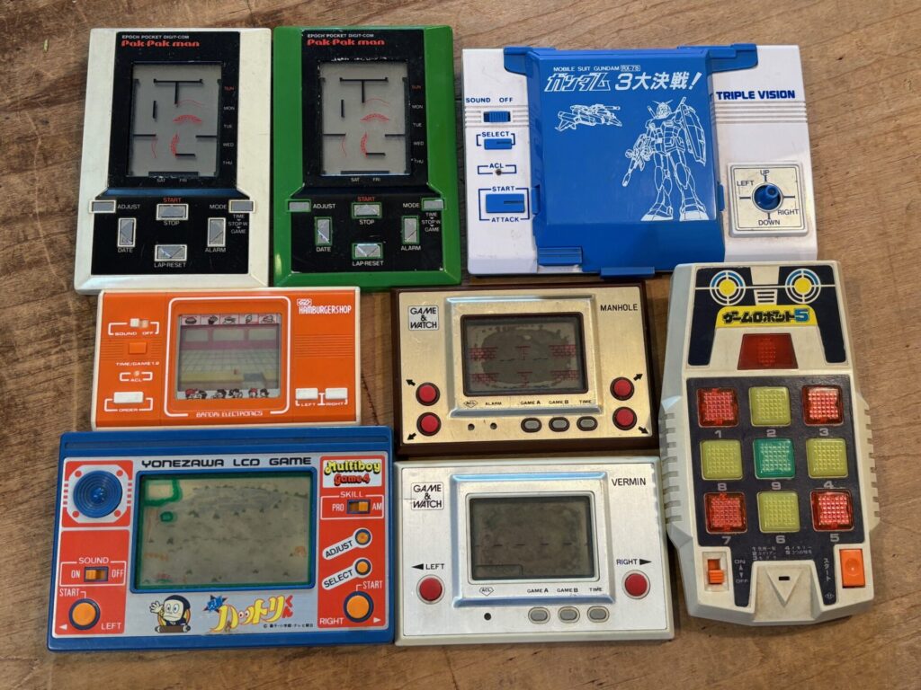 東京都板橋区のお客様に出張買取にて1980年代のレトロゲーム、ゲームウォッチやLSIゲームをまとめてお売りいただきました。